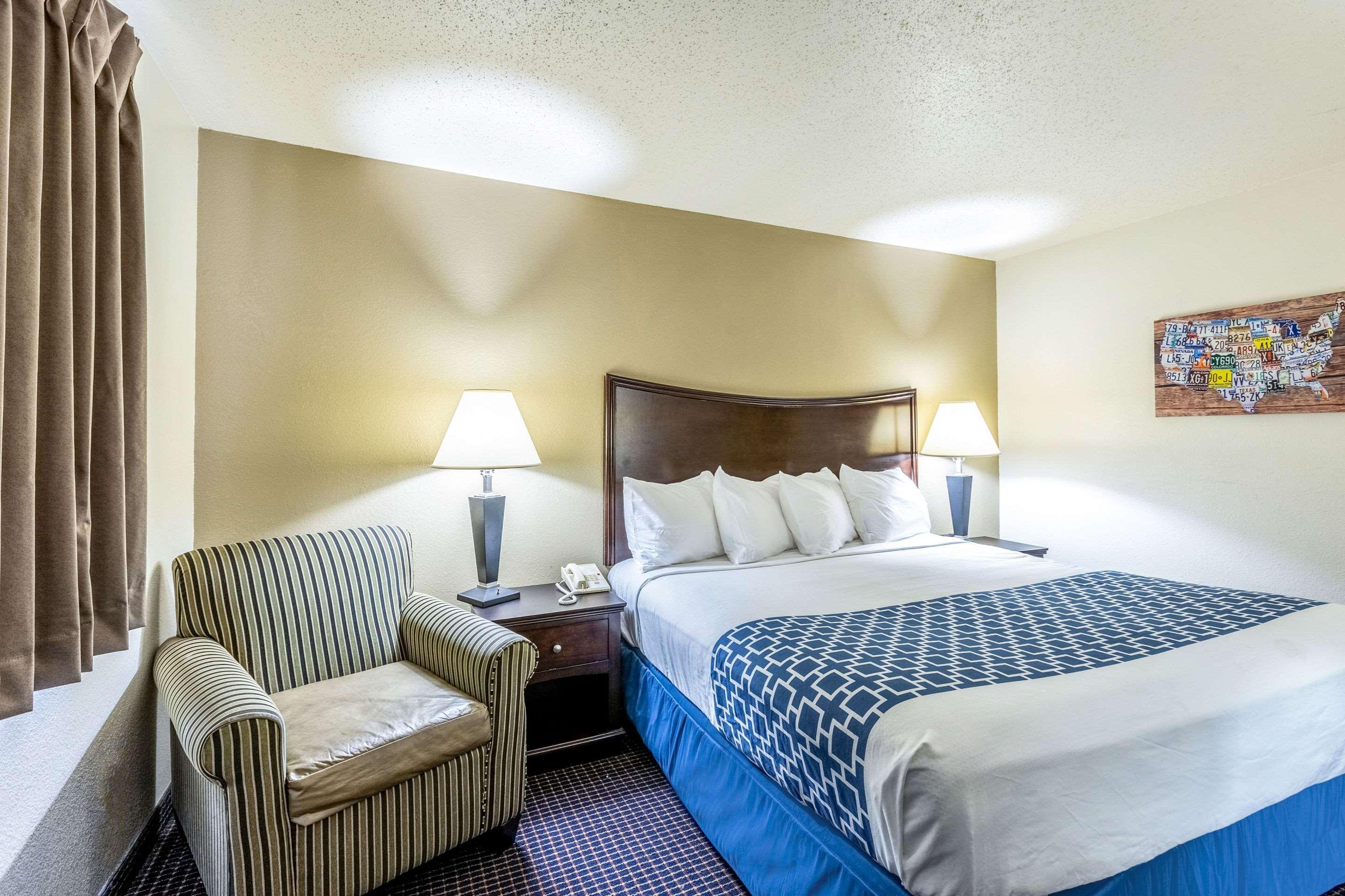 Econo Lodge Inn & Suites Auburn Exterior foto