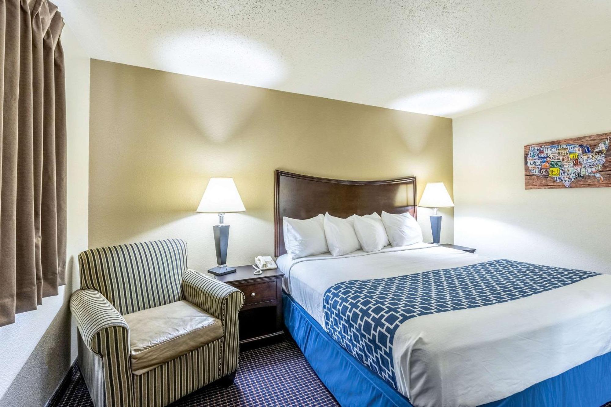 Econo Lodge Inn & Suites Auburn Quarto foto