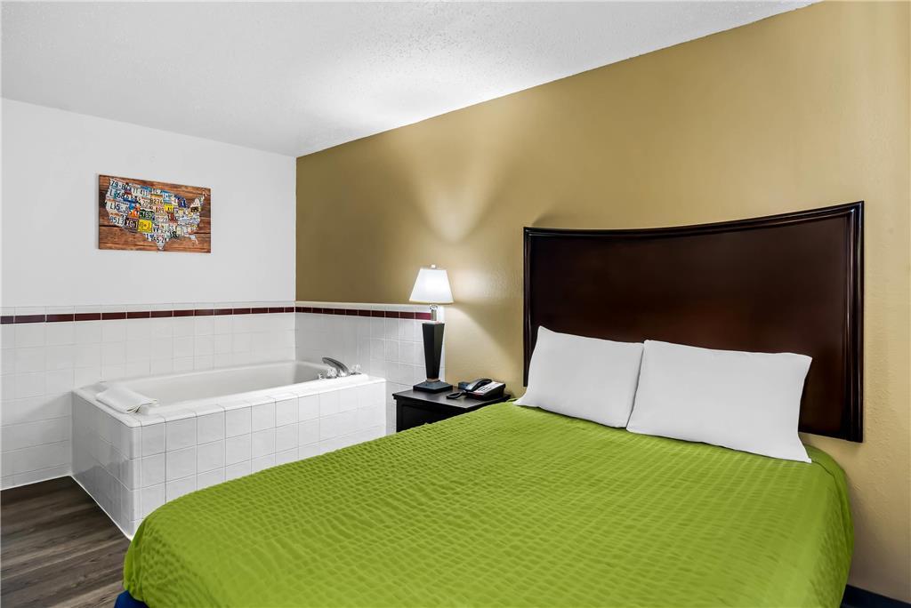 Econo Lodge Inn & Suites Auburn Quarto foto